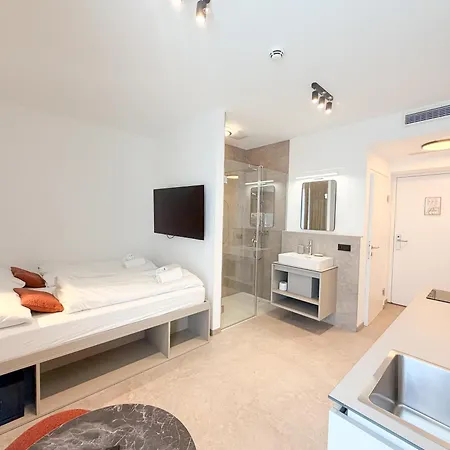 Blackhome Hauptbahnhof I Contactless Check-in 4* Innsbruck